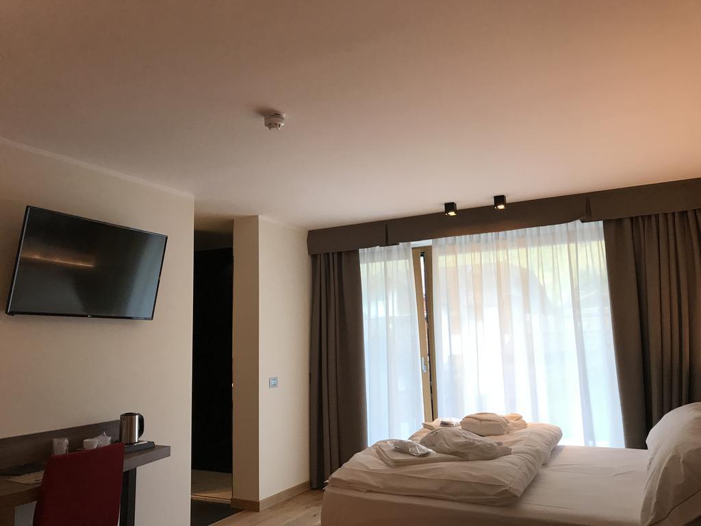 Dolomeet Boutique Hotel 平佐洛 外观 照片